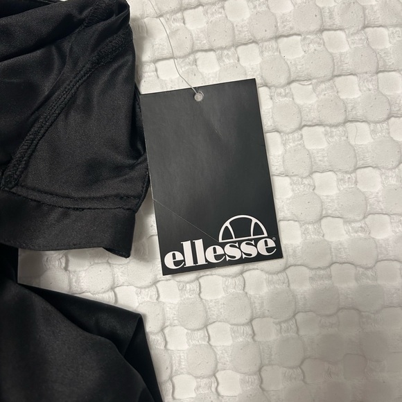 Ellesse Black Logo Pullover - Picture 4 of 7
